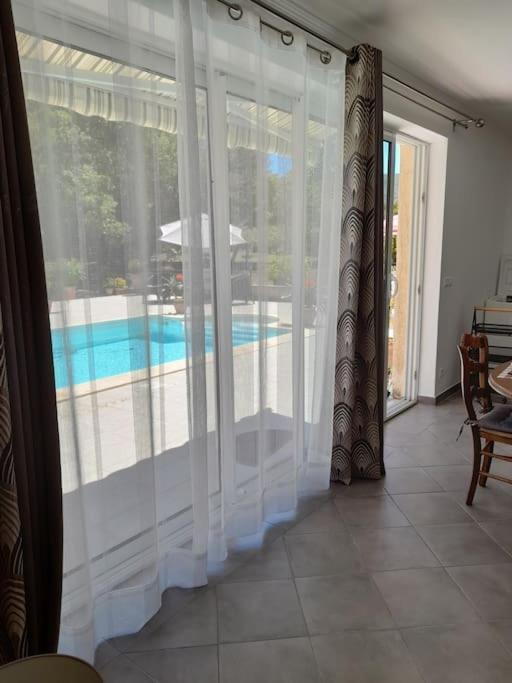 Villa Le Bosquet En Luberon. Menerbes Exterior photo