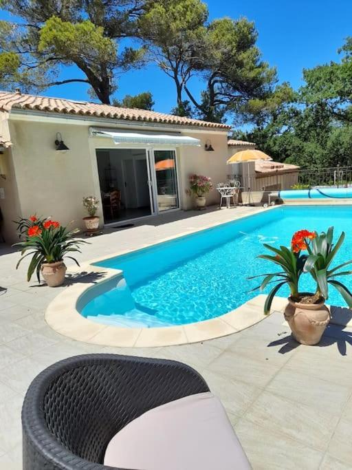 Villa Le Bosquet En Luberon. Menerbes Exterior photo